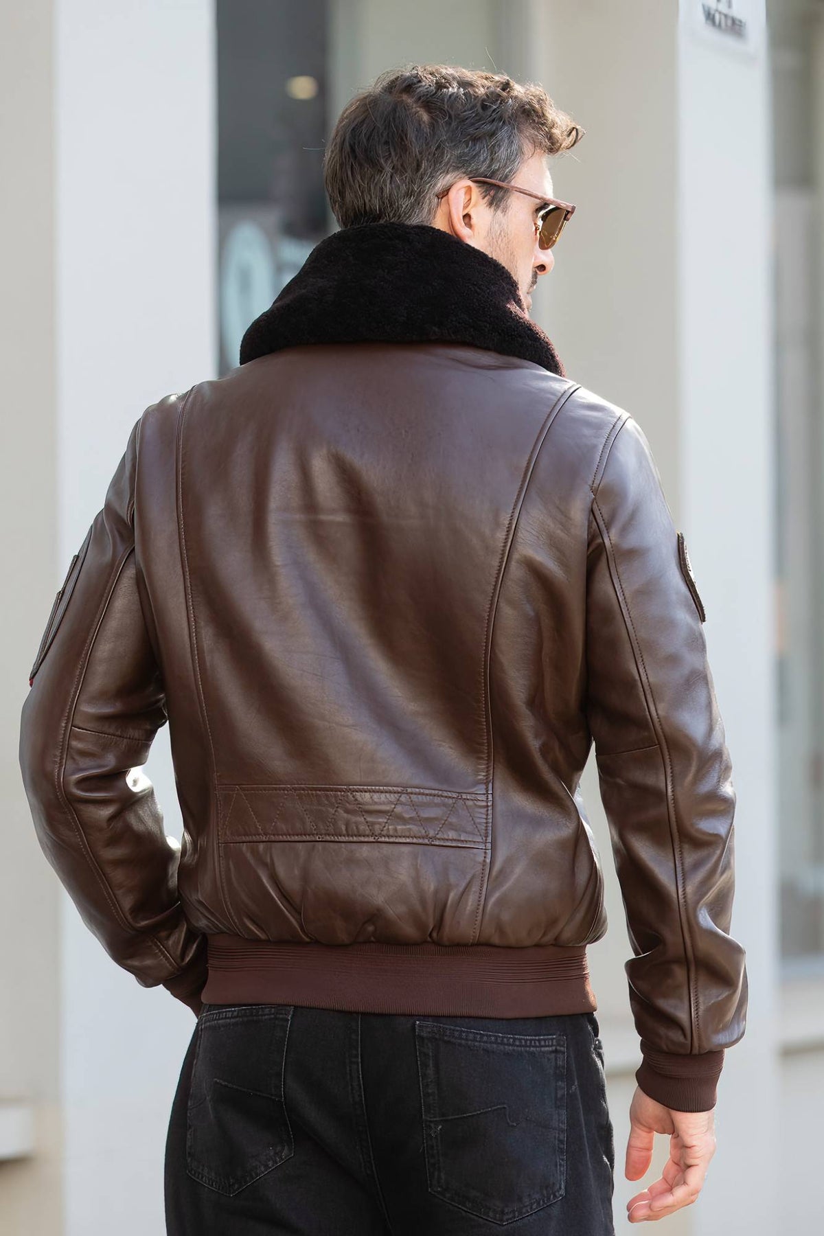 Leather flight jacket with a quilted padded bib in coffee brown - Image n°4