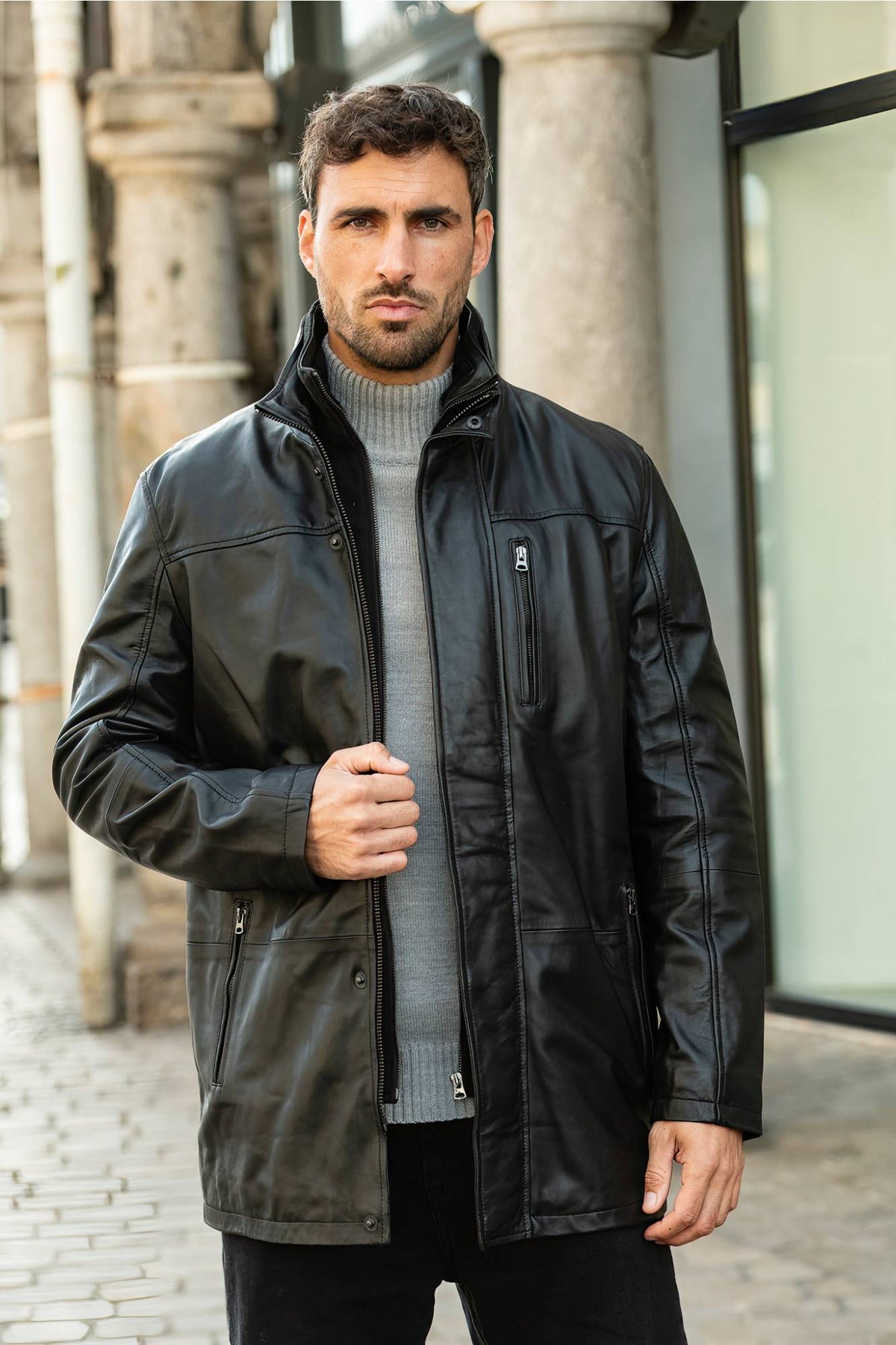 Black leather coat with removable cotton facing - Image n°1