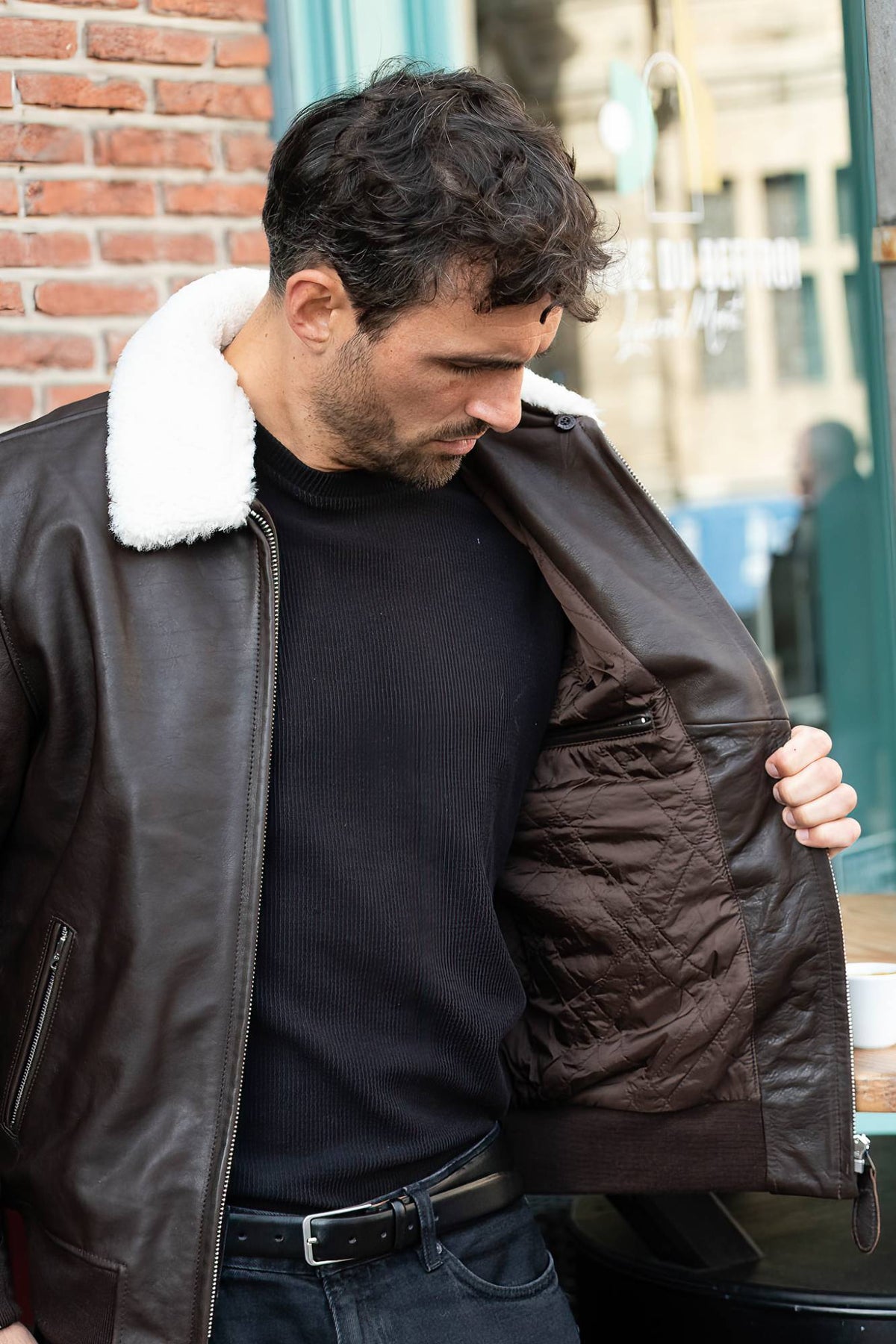 Timeless brown leather flight jacket - Image n°5