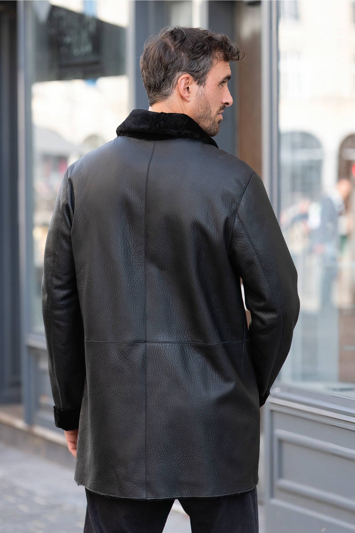 Black long shearling leather coat - Image n°4