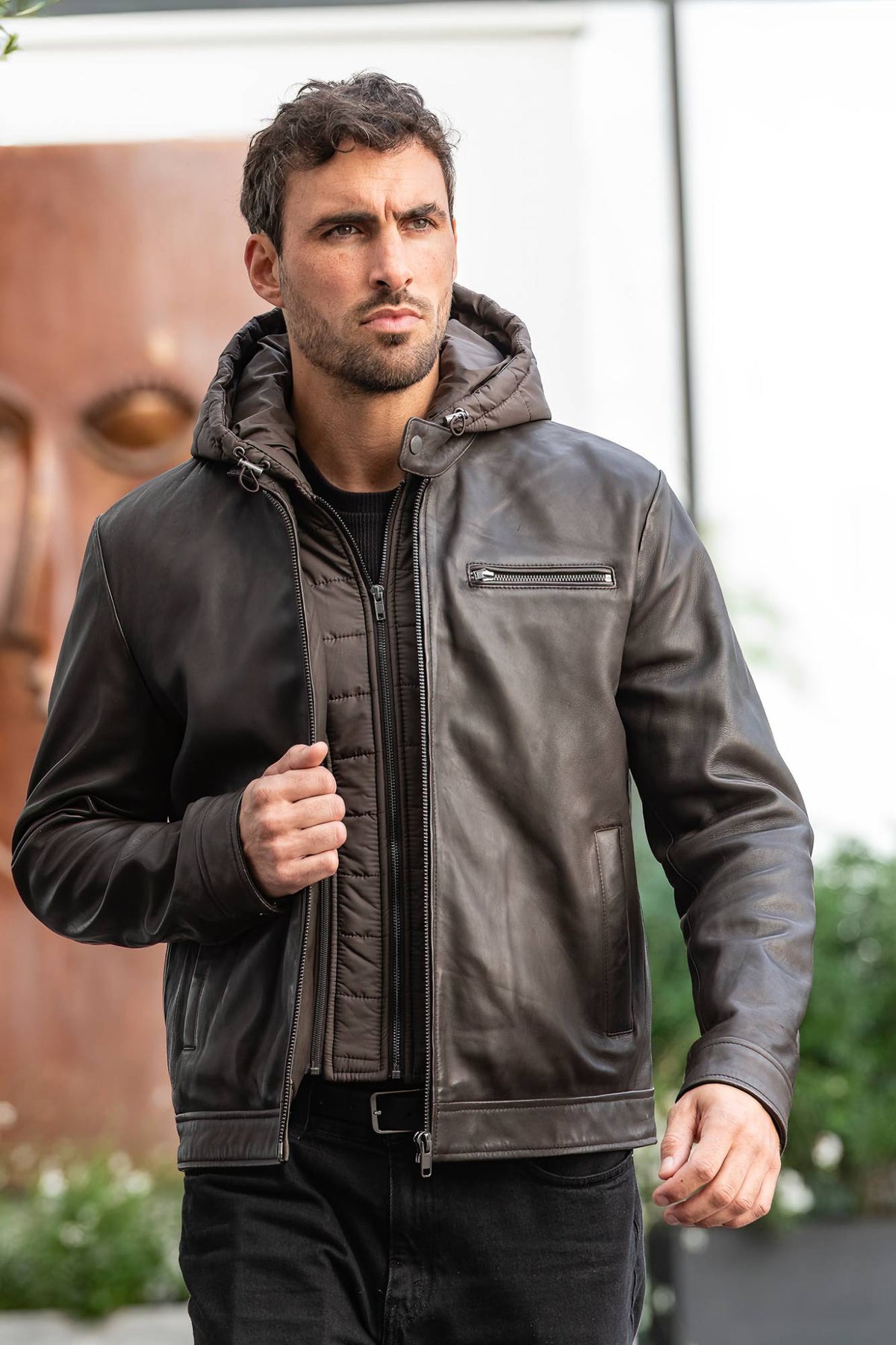 Brown round-neck leather jacket with removable polyester hood - Image n°7