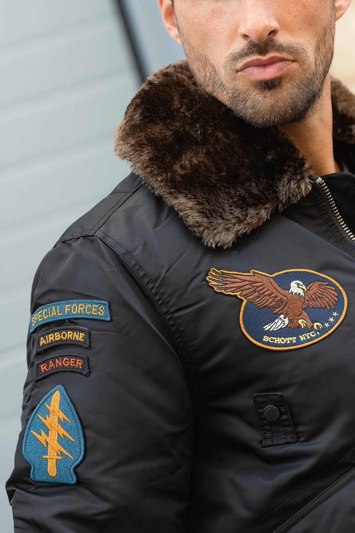 Black recycled nylon pilot jacket with patches - Image n°4