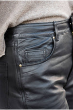 Women's straight-leg black leather trousers - Image n°4