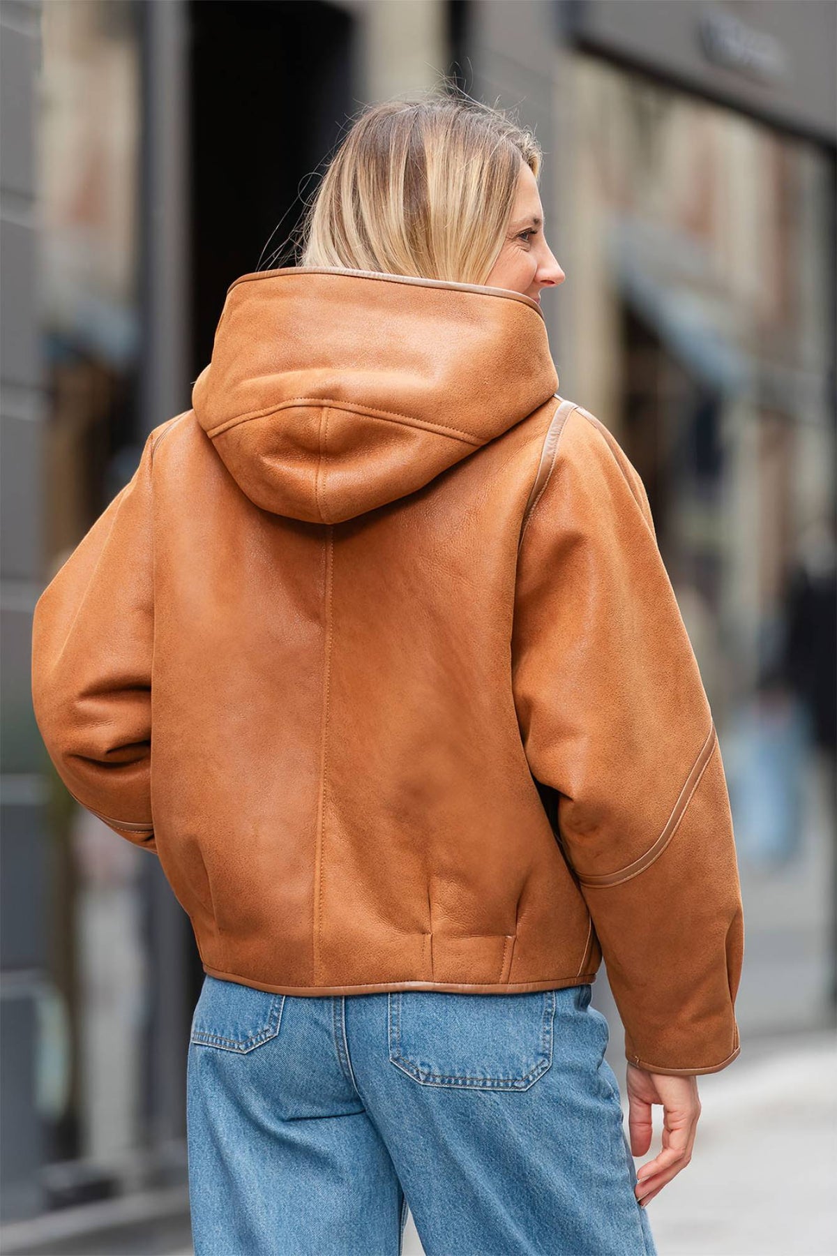 Trendy short oversized hooded coat - Image n°2