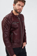 Burgundy leather motorcycle jacket. - Image n°5