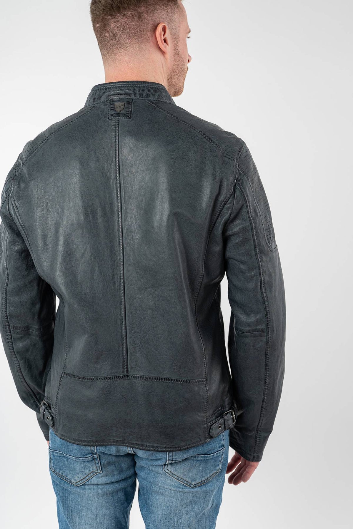 Blue-gray lambskin leather jacket with biker collar and perforated leather - Image n°3