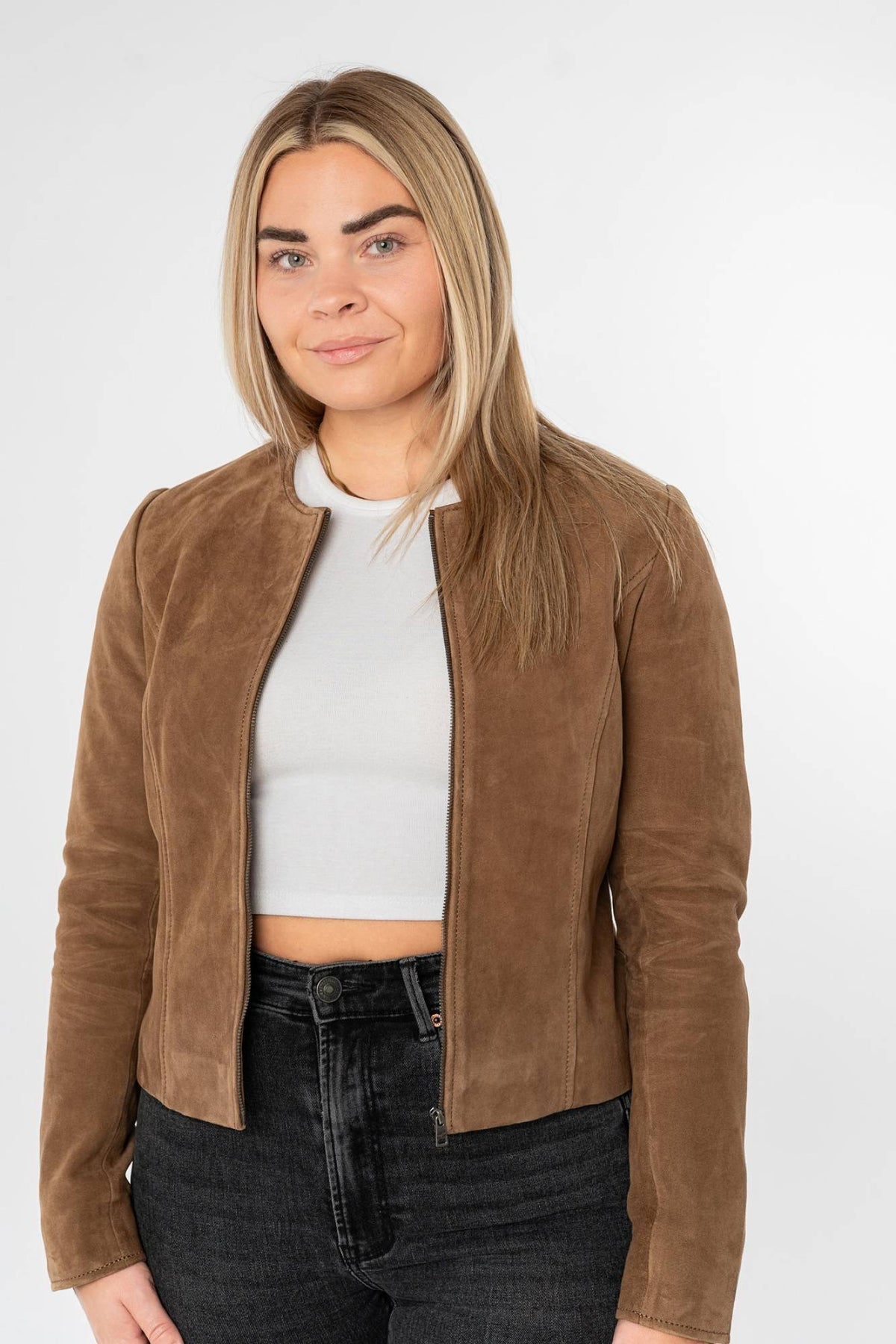 Women's camel suede lambskin spencer jacket - Image n°1