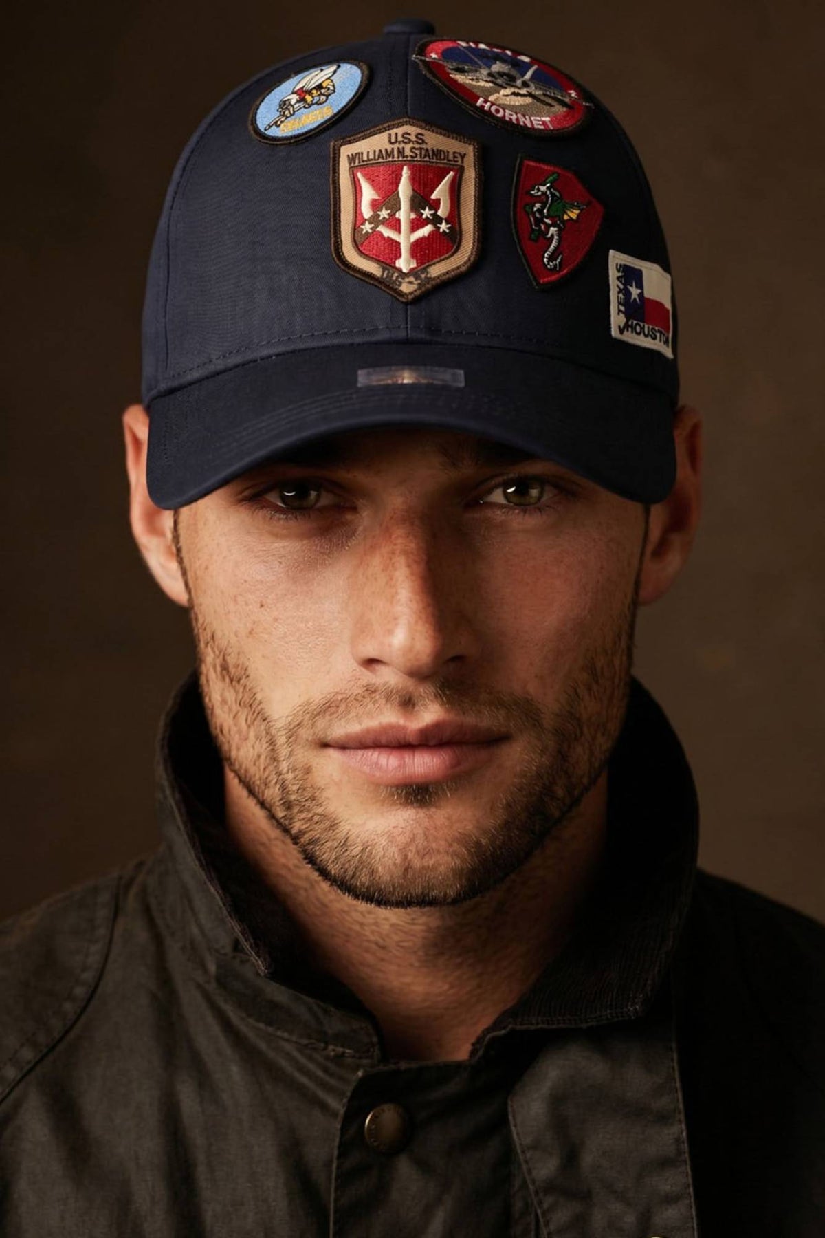 Navy blue cotton cap with embroidered patches - Image n°7