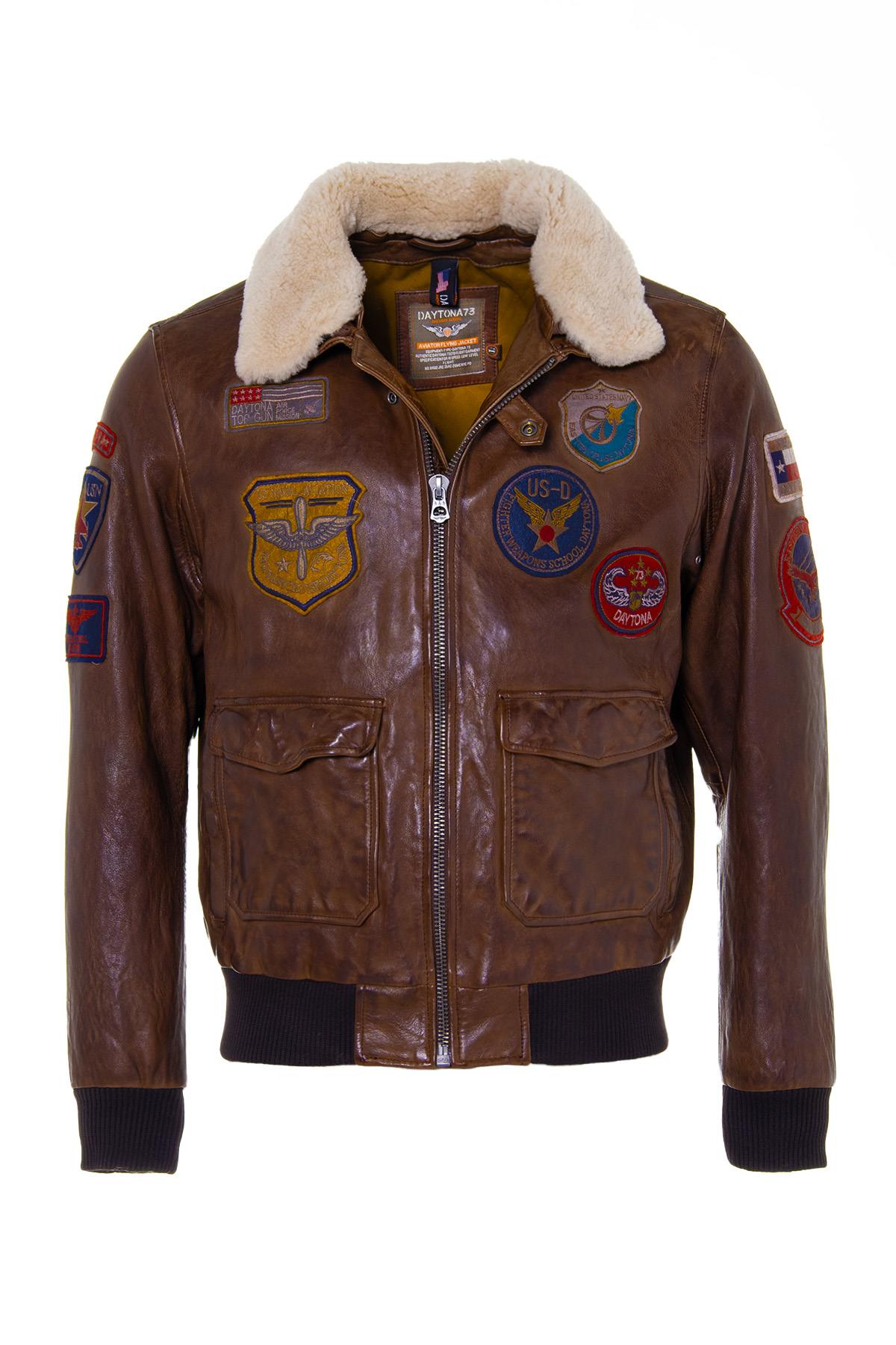 Daytona's aged lambskin aviator jacket with detachable fur collar. - Image n°5