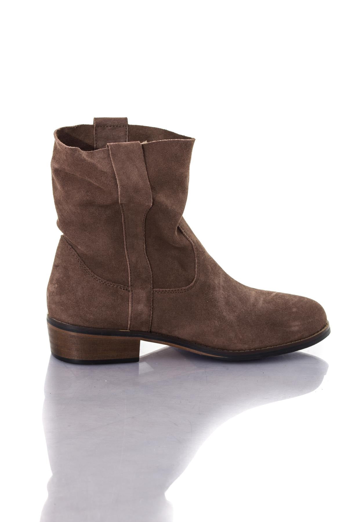 Taupe suede leather boots - Image n°2