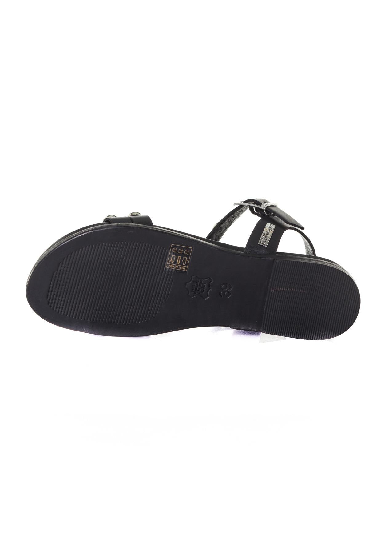 Leather sandal with rivets - Image n°4