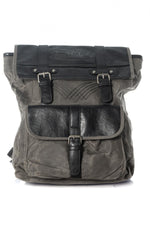 Gray and black backpack - Image n°1