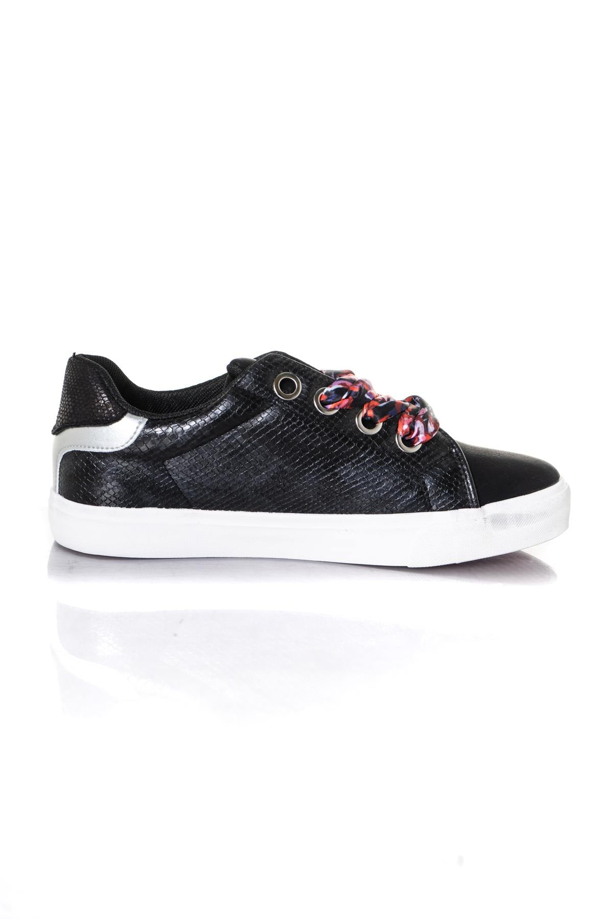 Low-top sneakers with ribbon laces - Image n°2