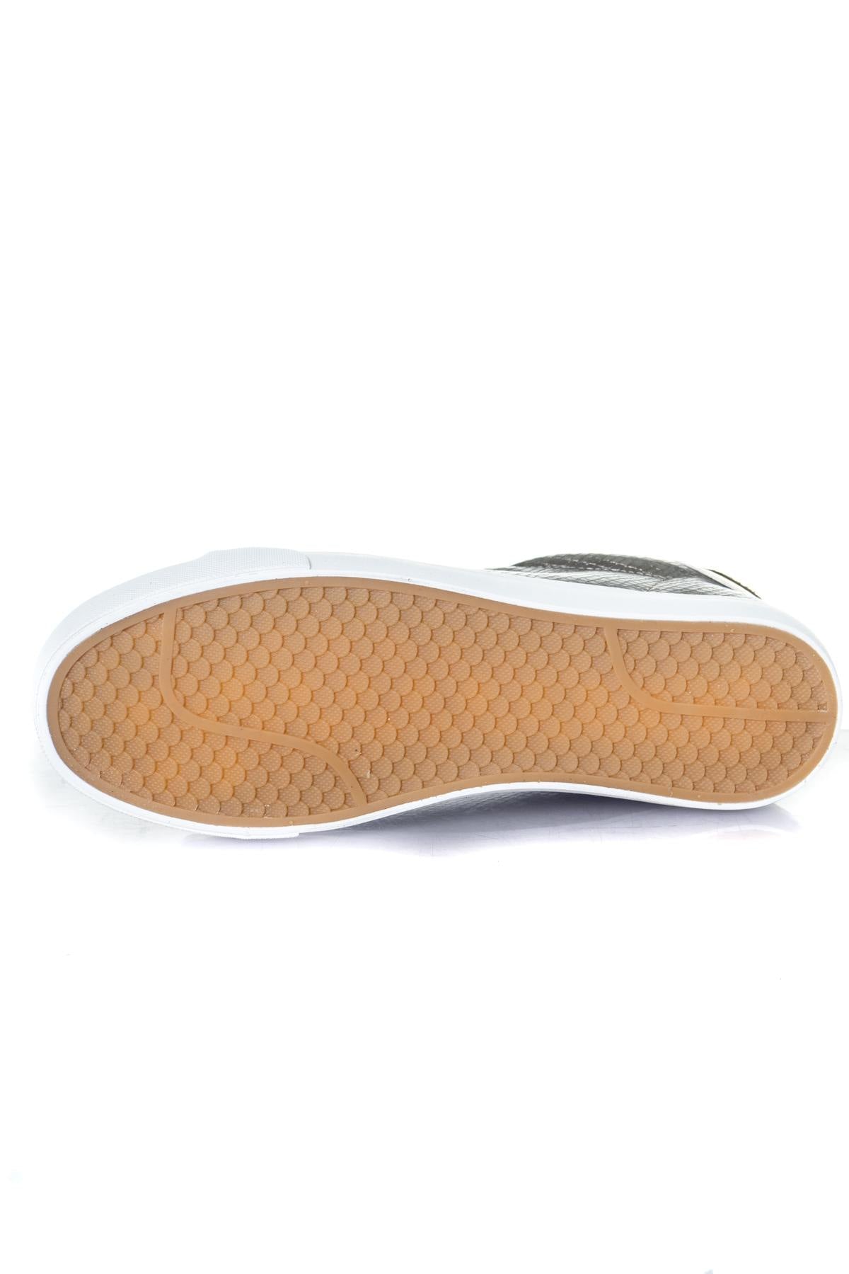 Brown low-top sneakers with patterned laces - Image n°4