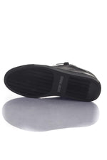 Low-top cracked leather sneakers - Image n°4