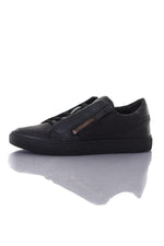 Low-top cracked leather sneakers - Image n°7