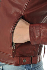 Very trendy burgundy leather jacket - Image n°13