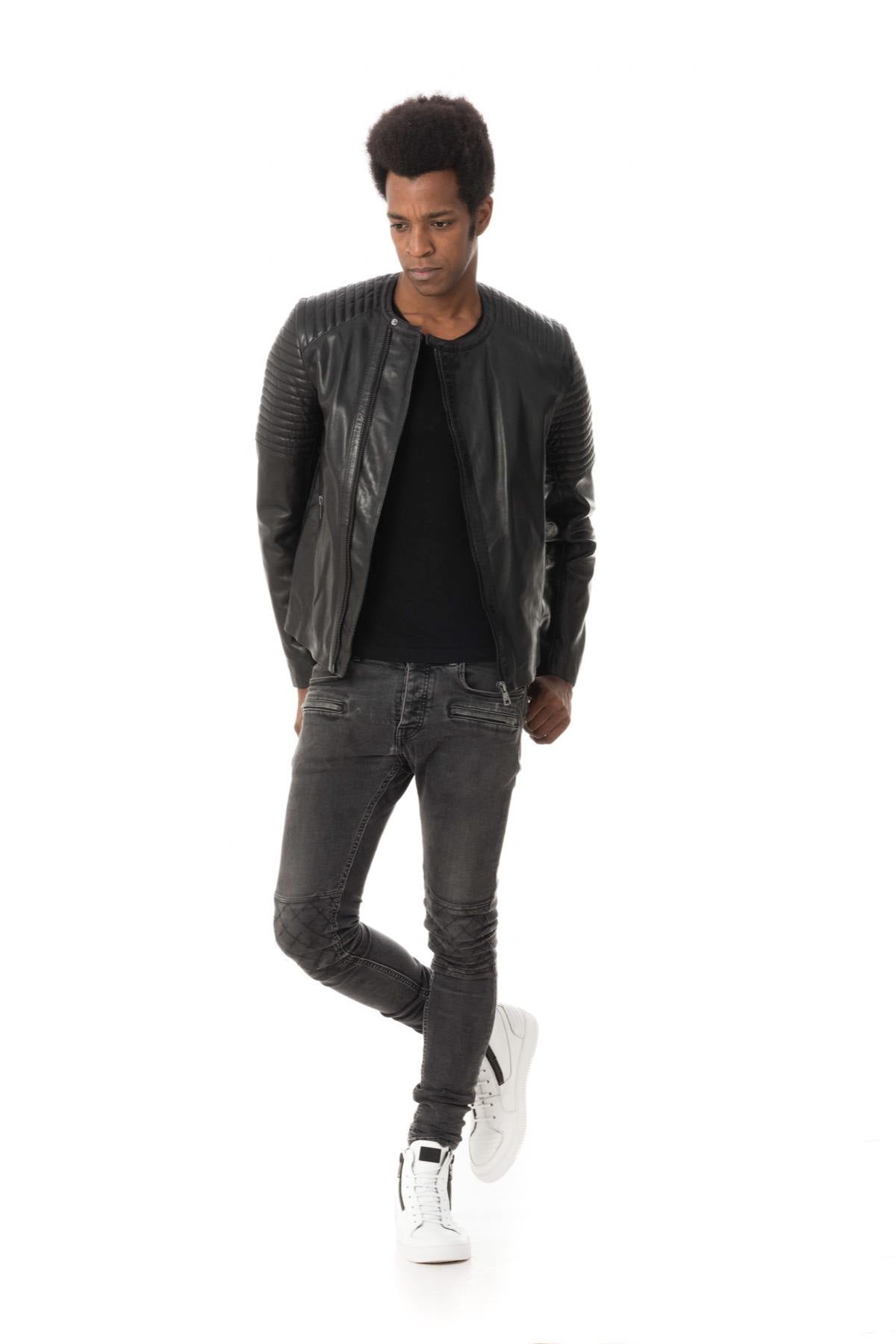 Round-neck jacket in black lambskin - Image n°2