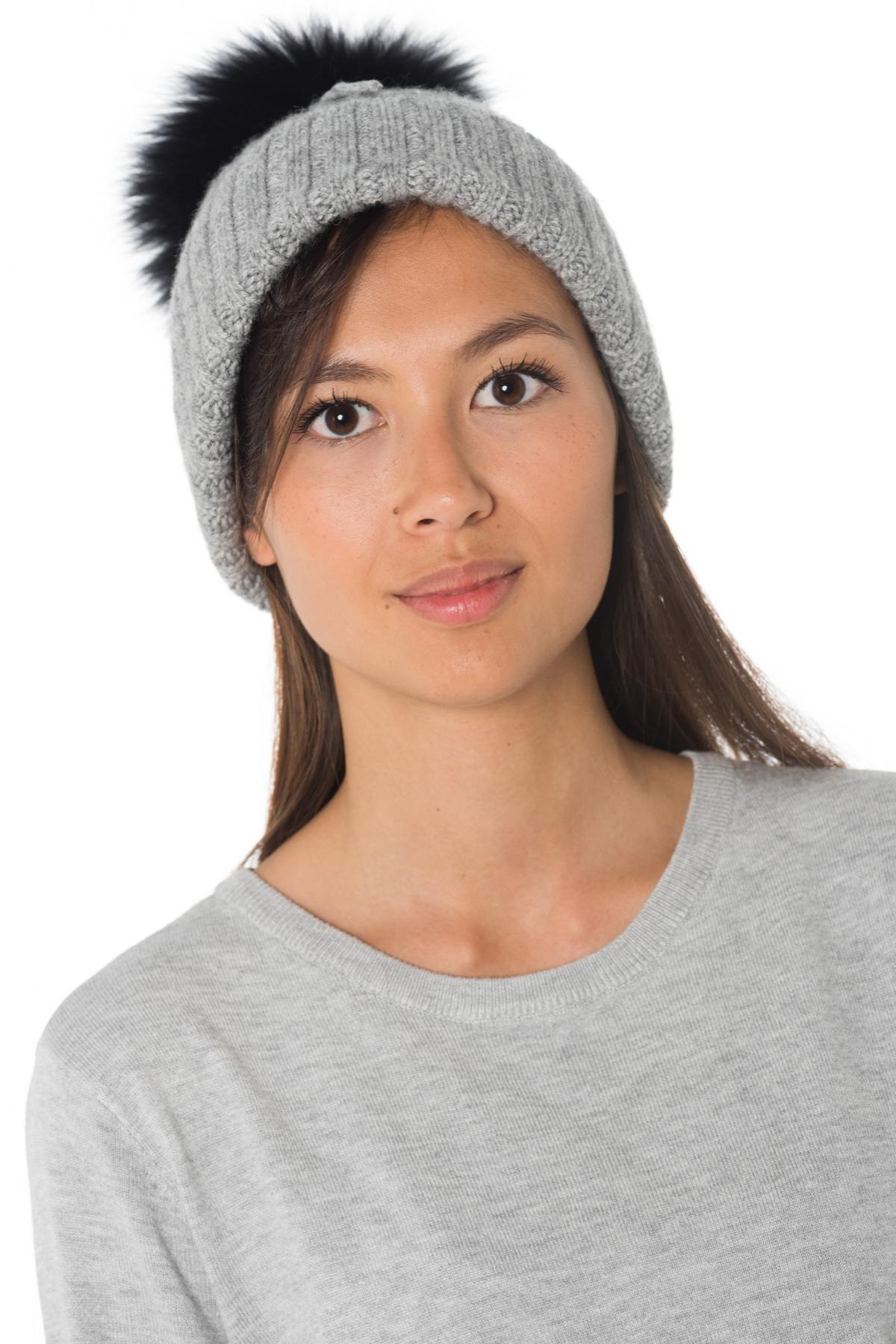 Dark gray beanie with raccon pompom - Image n°1
