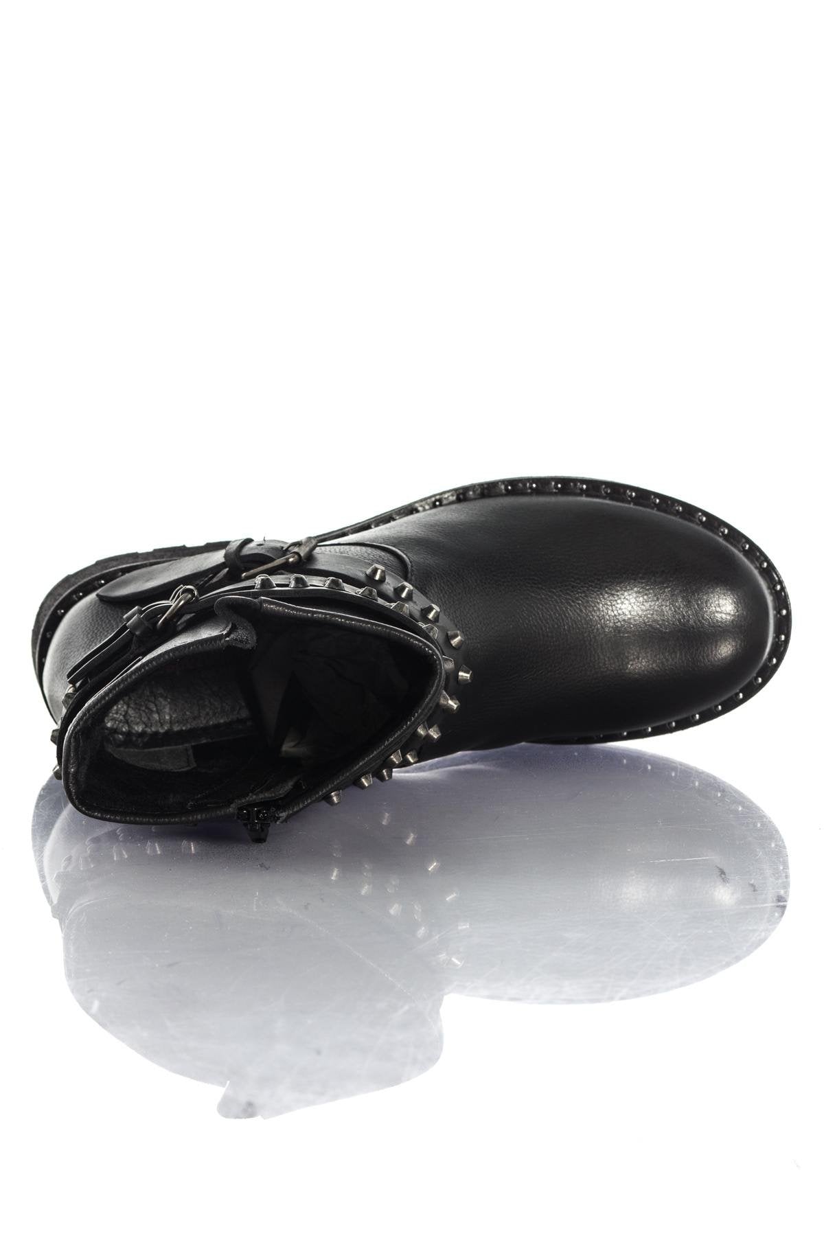 Low studded black leather boots - Image n°3