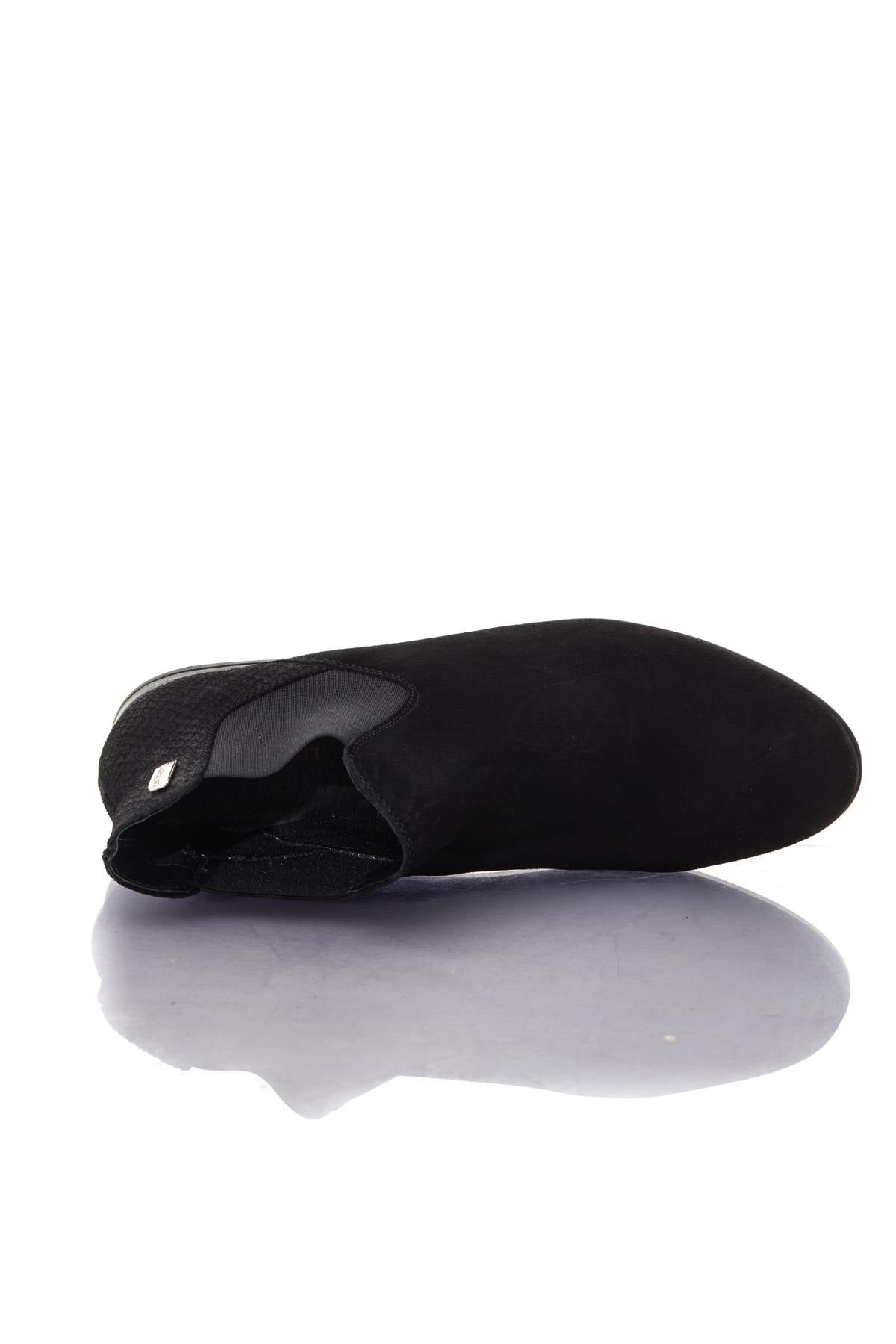 Women's black suede leather boots - Image n°3