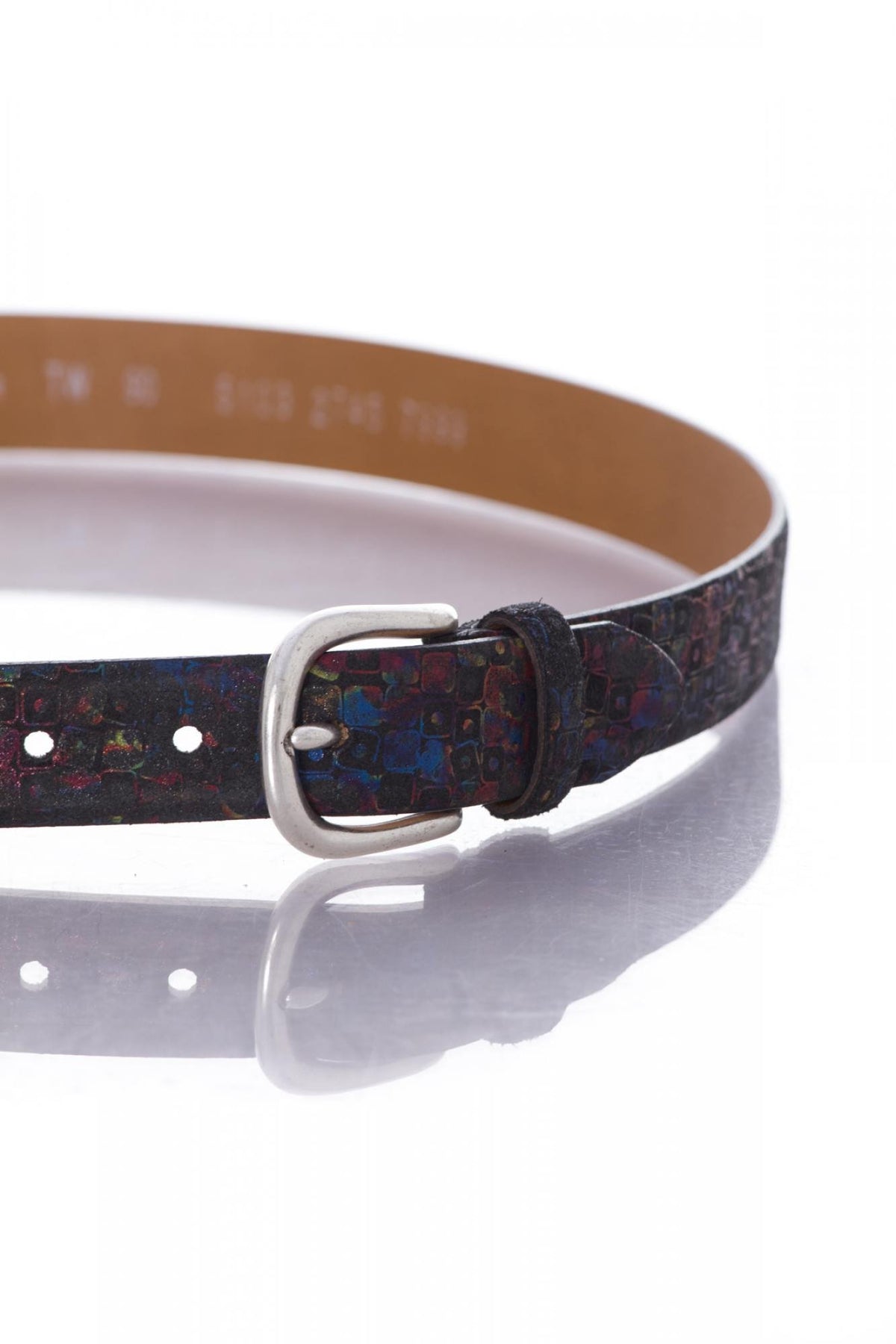 Black belt with colorful patterns - Image n°2
