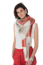 White and red checkered scarf - Image n°1
