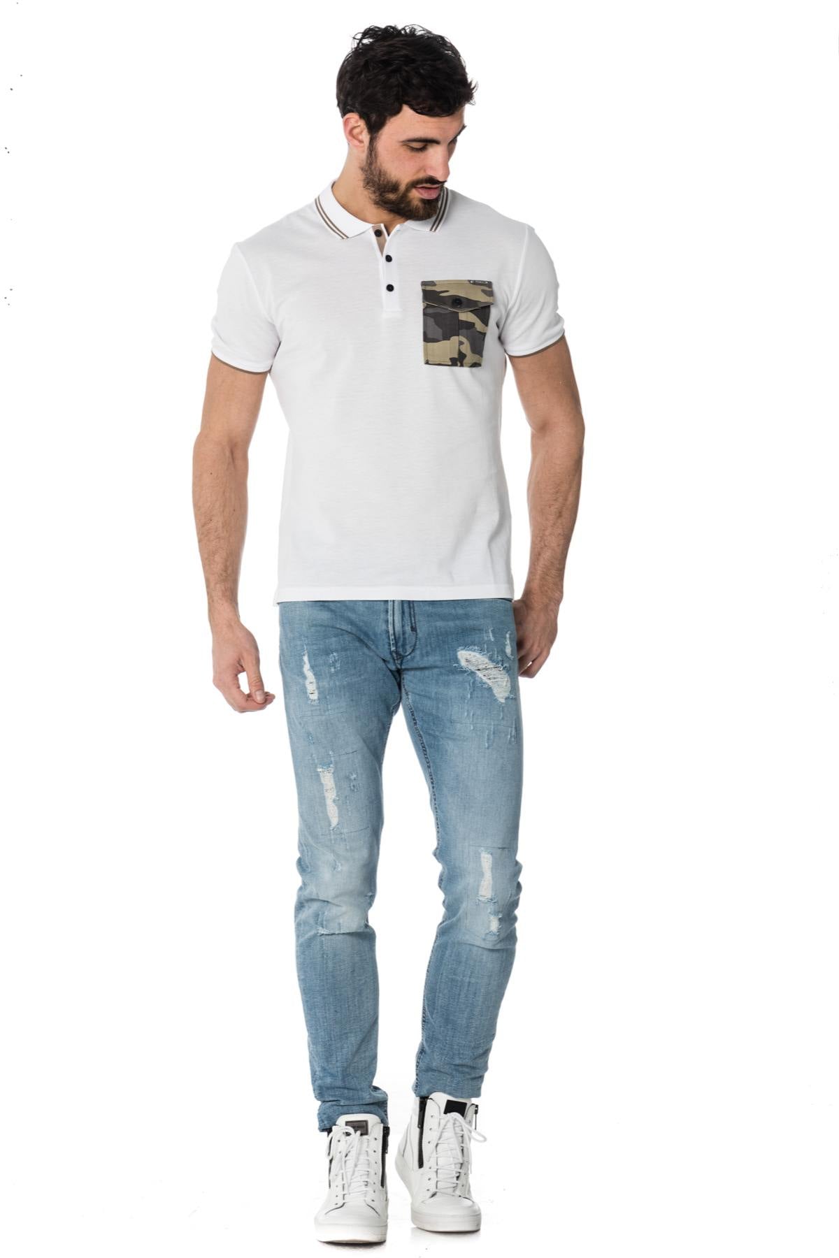 White polo shirt with contrasting camouflage print pocket - Image n°2