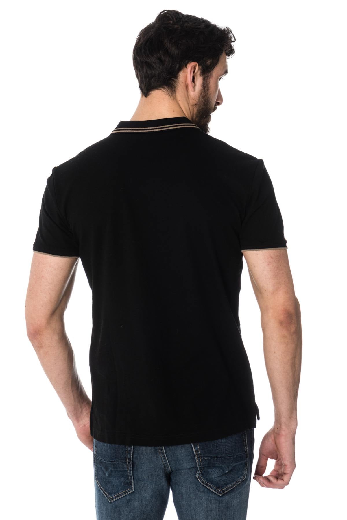 Black polo shirt with contrasting camouflage print pocket - Image n°3