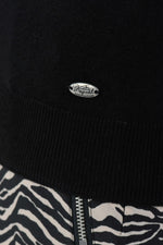 Chic and classy black women's sweatshirt - Image n°6