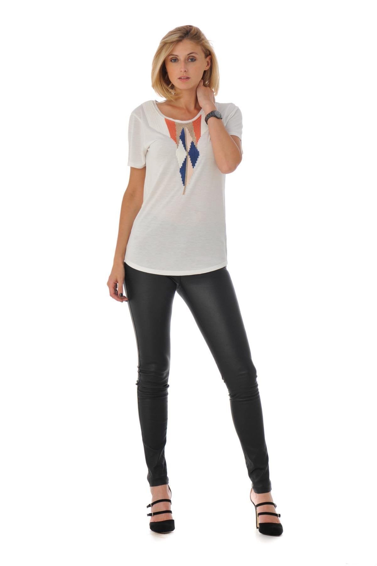 t-shirt with embroidery - Image n°2