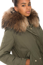 Khaki parka with raccoon fur - Image n°9