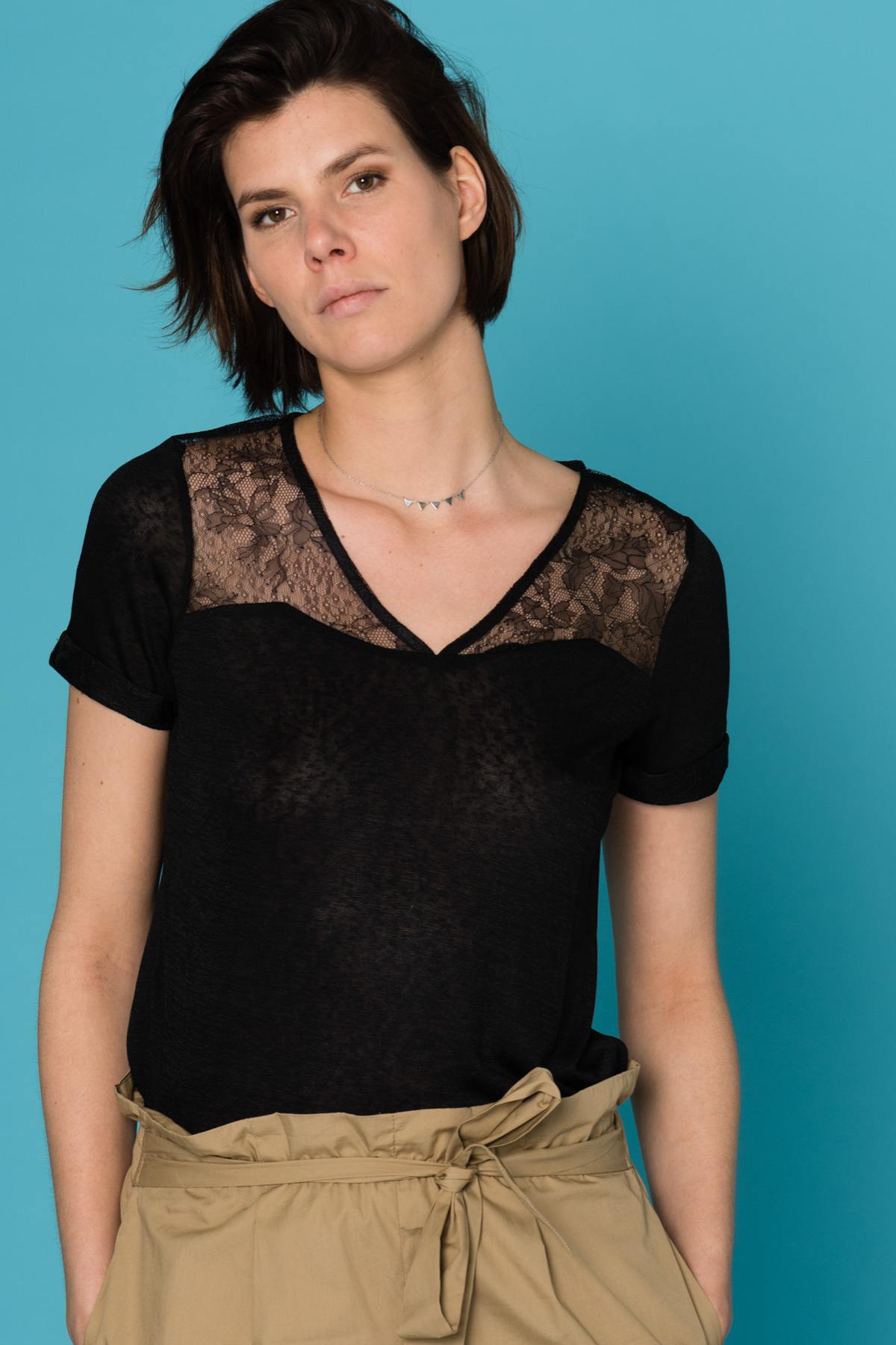 Black lace t-shirt - Image n°1