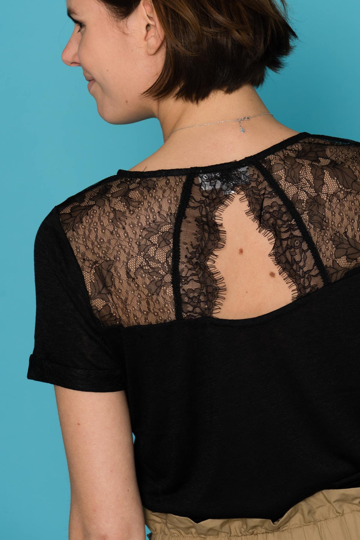 Black lace t-shirt - Image n°2