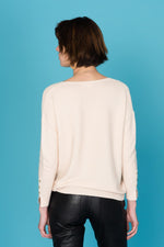Fine knit V-neck sweater - Image n°4