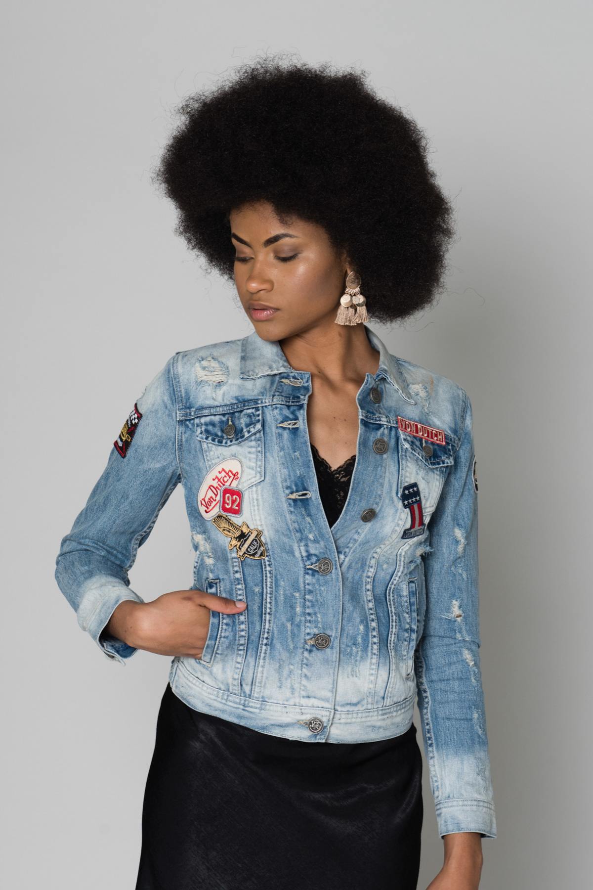 Denim jacket with patches - Image n°5