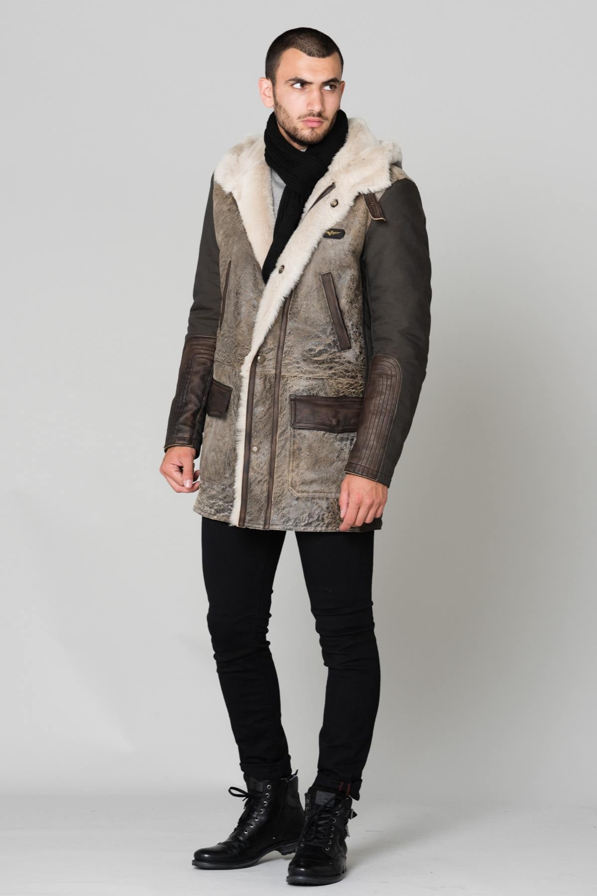 Sheepskin and textile parka - Image n°4