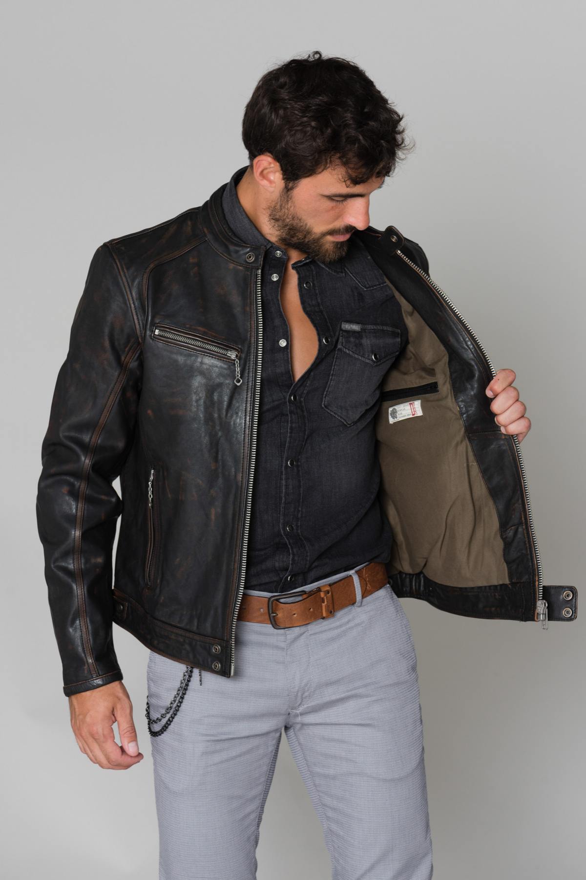  Round-neck leather jacket - Image n°5