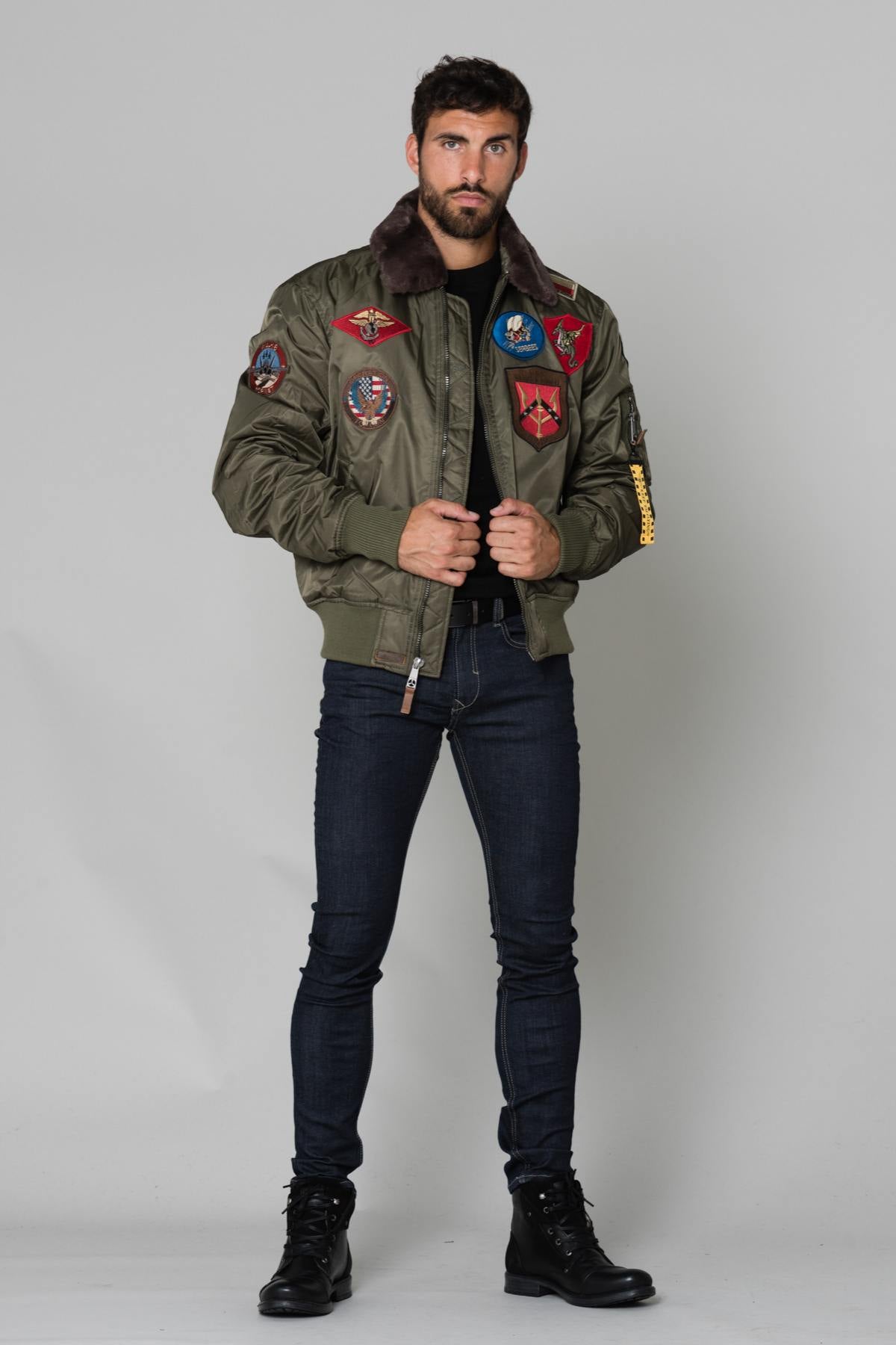 Men's jacket with patches - Image n°2