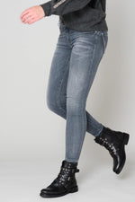 Slim gray 7/8 jeans - Image n°5