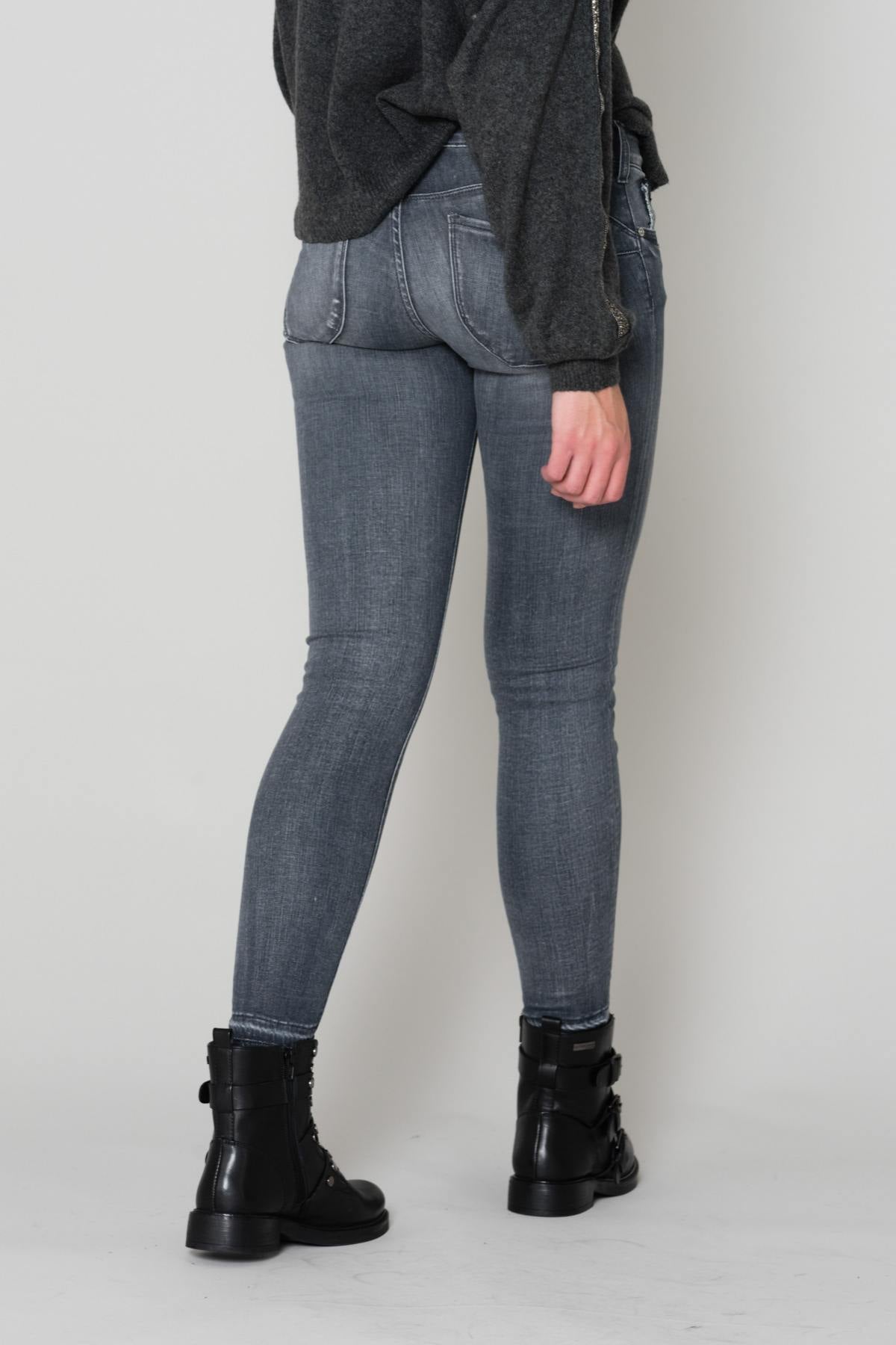 Slim gray 7/8 jeans - Image n°6