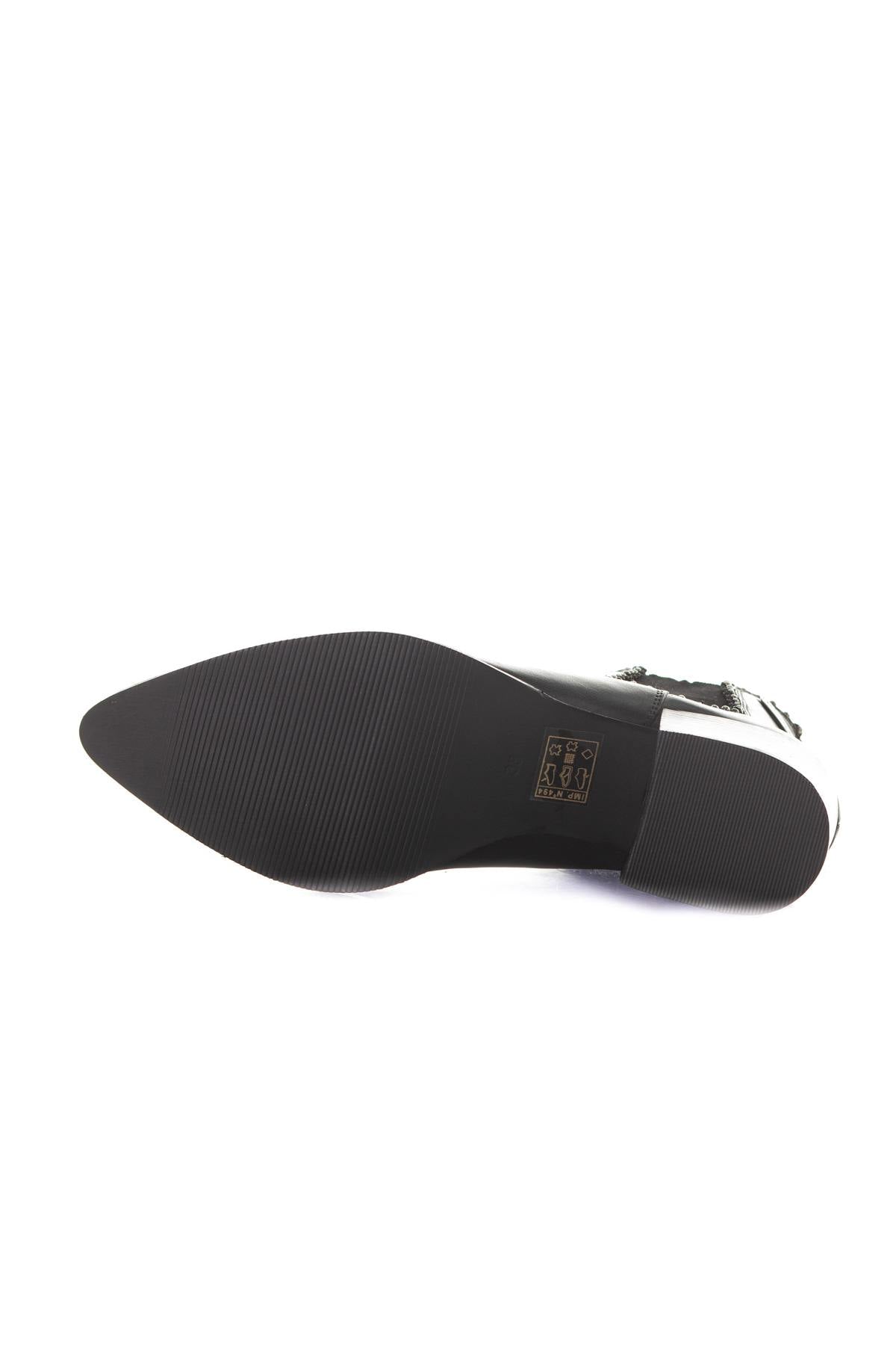 Leather boots with heel - Image n°4