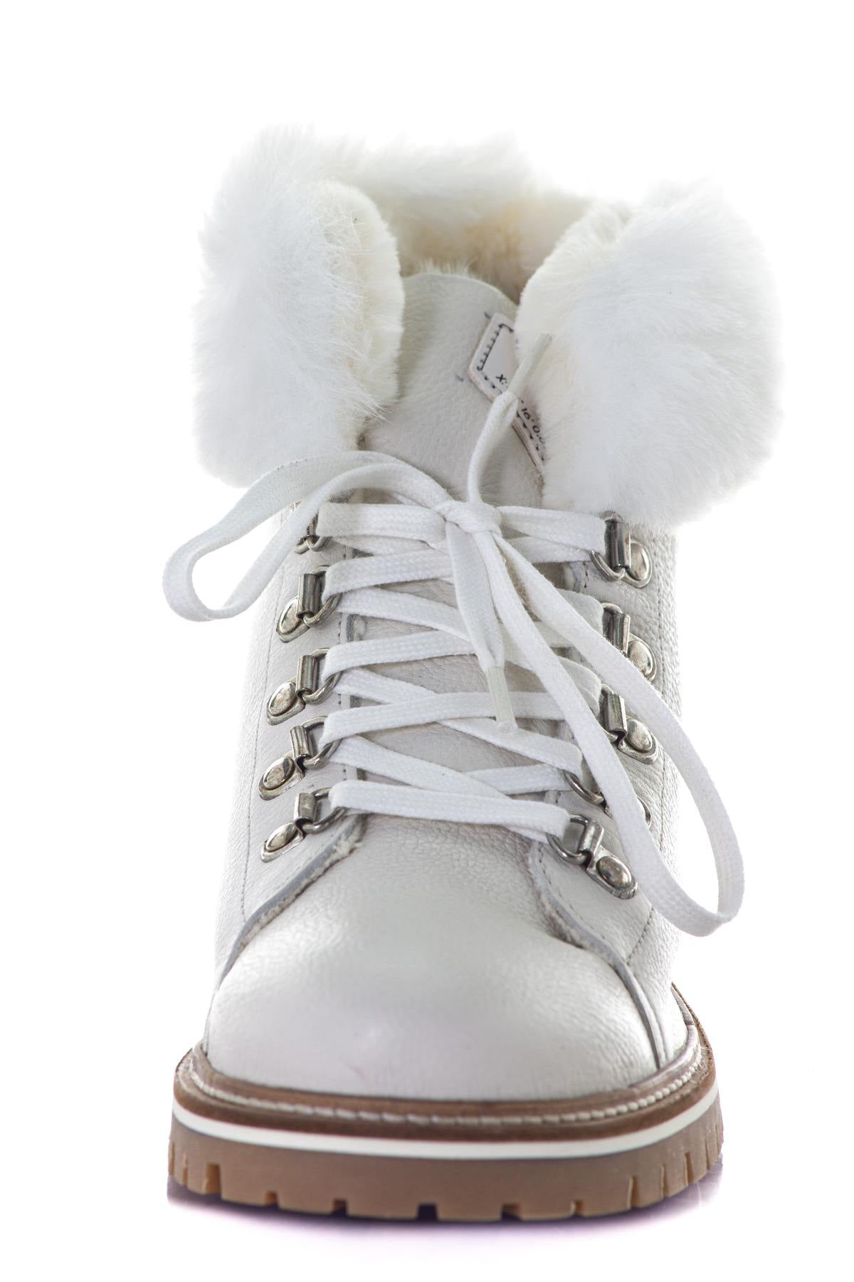 White fur-lined ankle boots - Image n°6