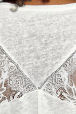 Sleeveless lace t-shirt - Image n°4