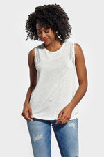 Sleeveless lace t-shirt - Image n°1