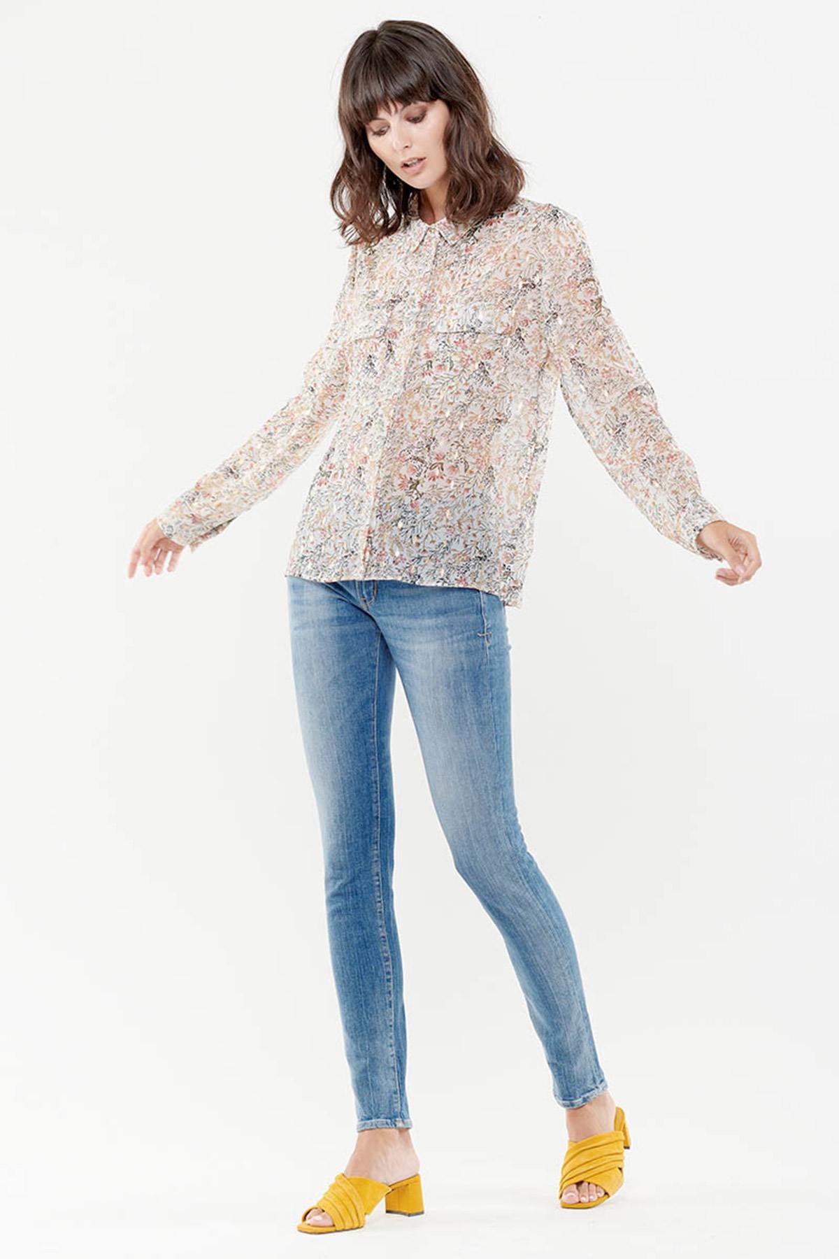 Women's light floral shirt - Image n°2