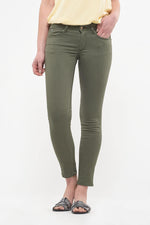 Khaki-colored slim 3/4 jeans - Image n°1