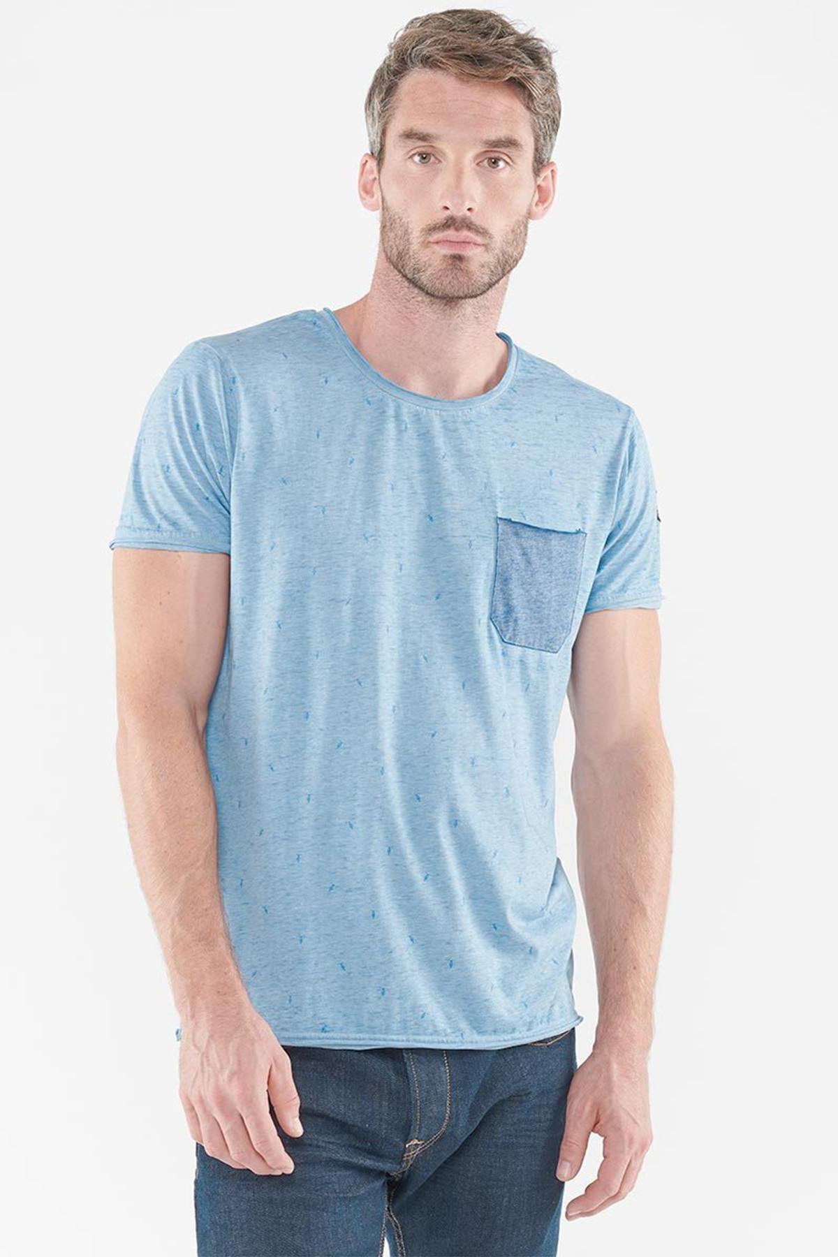 Men's blue t-shirt with chest pocket - Image n°1