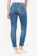 Women's fitted jeans with push-up effect - Image n°4