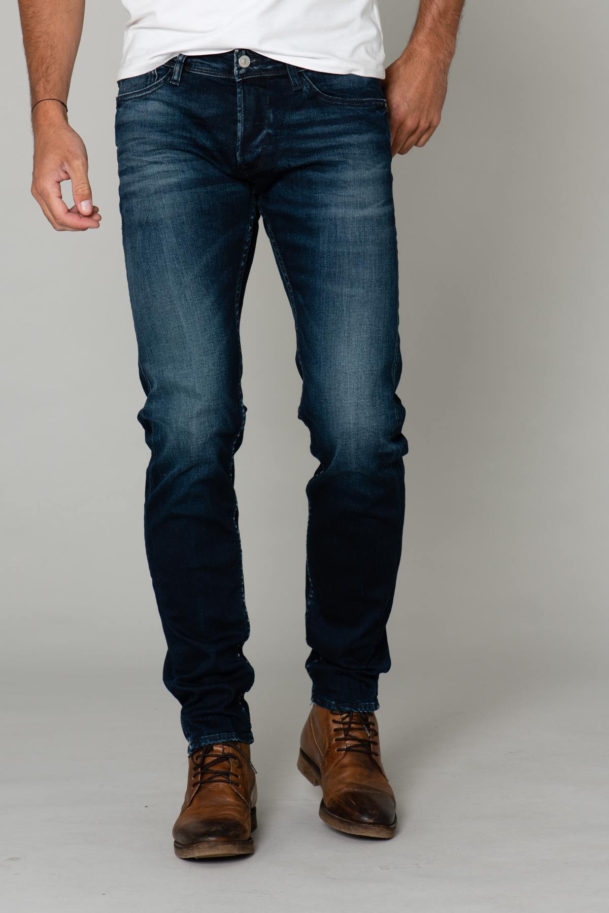 Men's washed blue jeans - Image n°1